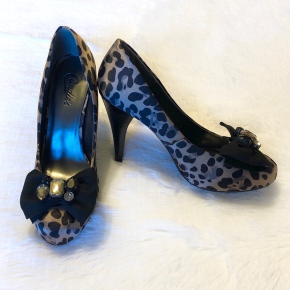 ❗️LAST CHANCE❗️🌵3/$25 Candie’s Arty Leopard Heels - Picture 2 of 10